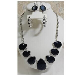 Chunky Black Teardrop Silver Tone Necklace with Coordinating Earrings x 2